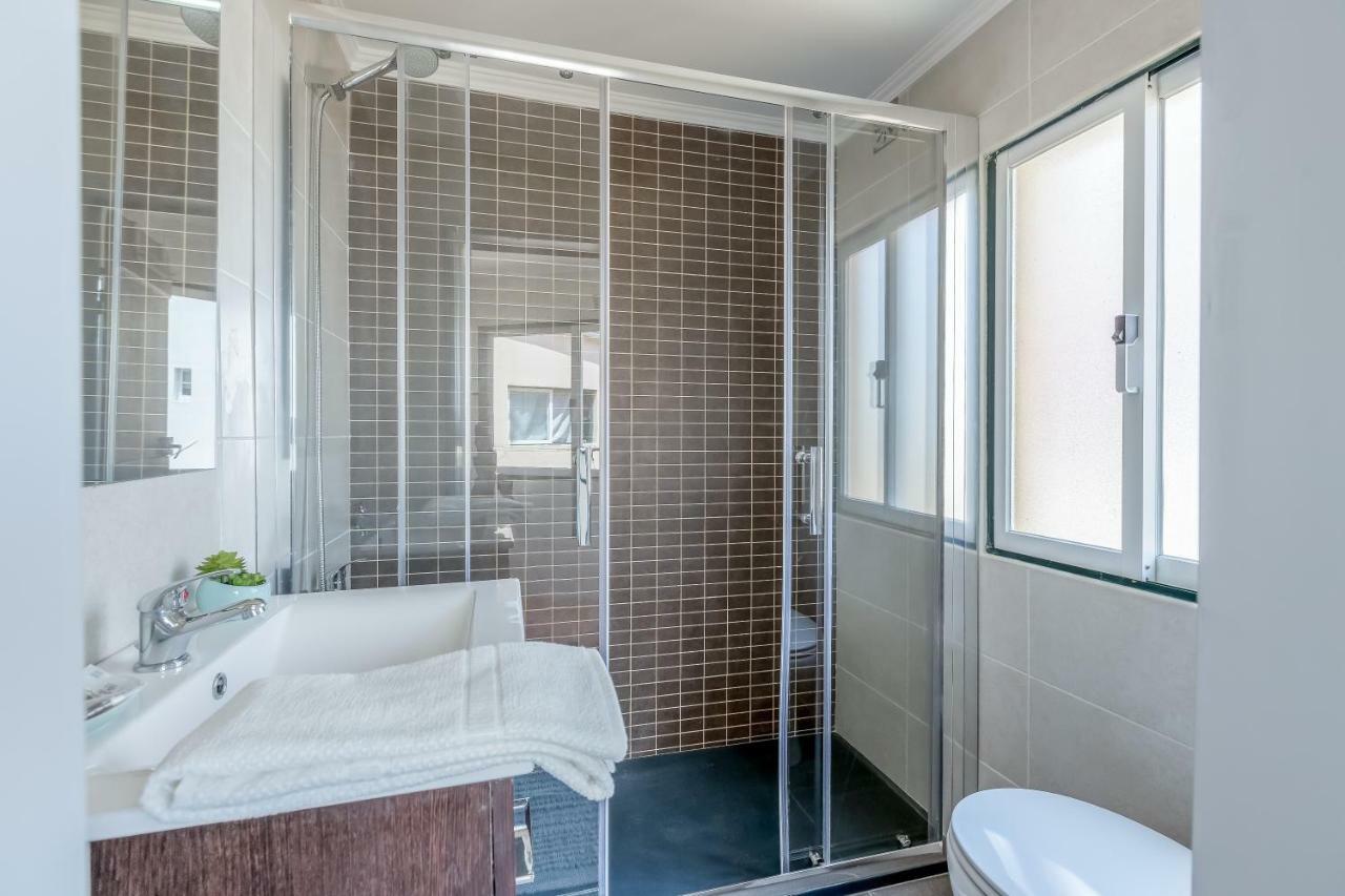 Bright & Spacious Alfama Apartment, By Timecooler 리스본 외부 사진
