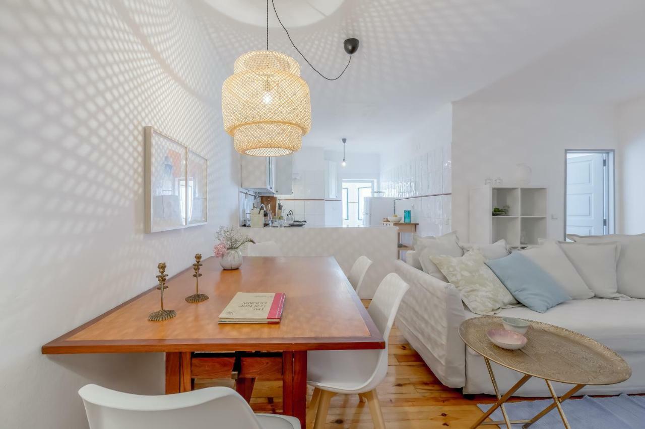 Bright & Spacious Alfama Apartment, By Timecooler 리스본 외부 사진